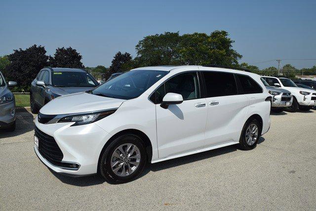 2023 toyota sienna xle