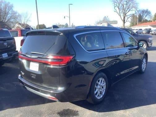 2021 chrysler pacifica in centennial, colorado