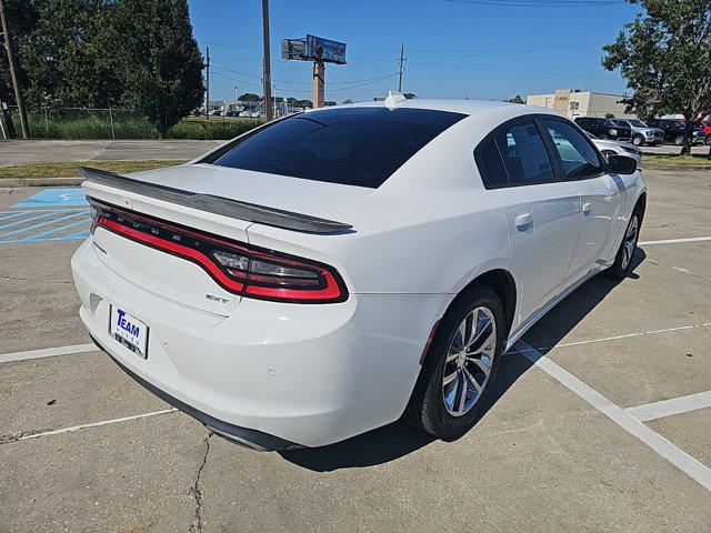 2016 dodge charger sxt