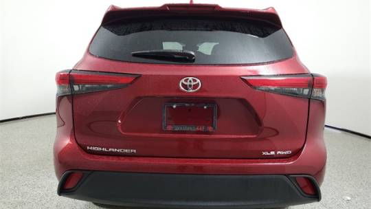 2021 toyota highlander xle