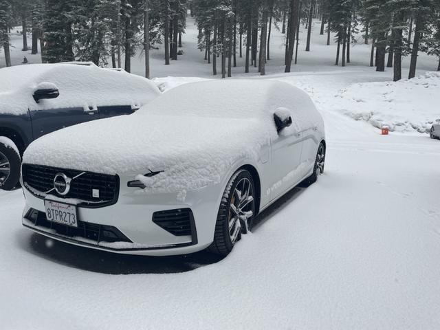 2021 volvo v60 recharge plug-in hybrid t8 polestar