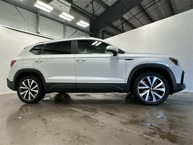 2024 volkswagen taos 1.5t se