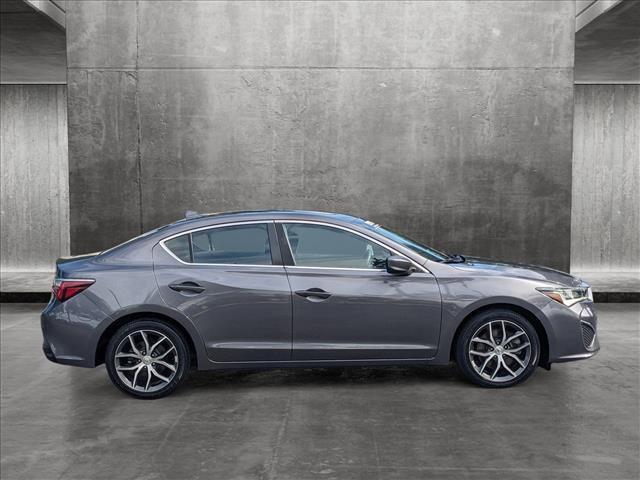 2021 acura ilx premium package