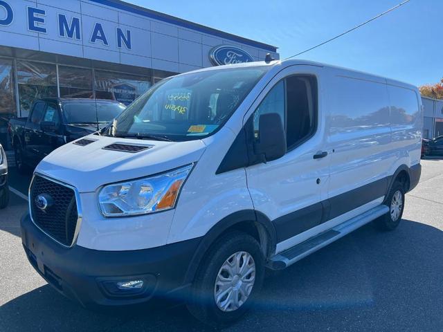 2022 ford transit-250 base