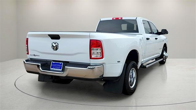 2022 ram 3500 lone star crew cab 4x2 8' box