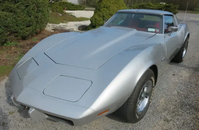 1976 chevrolet corvette t-tops silver / red 350 4-speed manual good condition