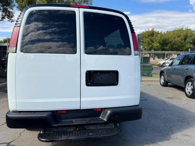 2002 gmc savana 3500 sle