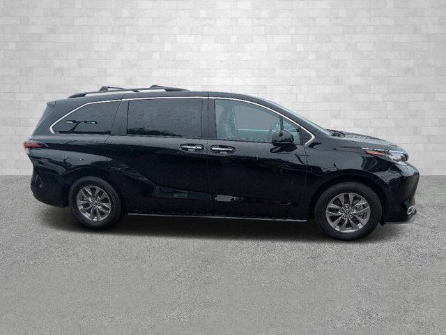 2022 toyota sienna xle