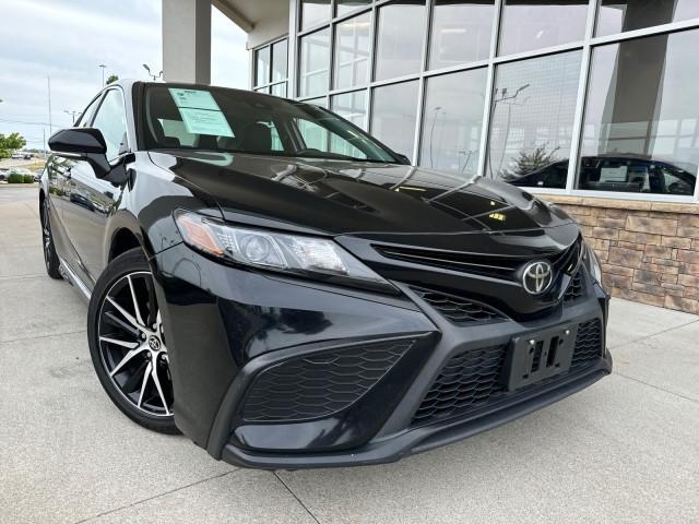 2022 toyota camry se