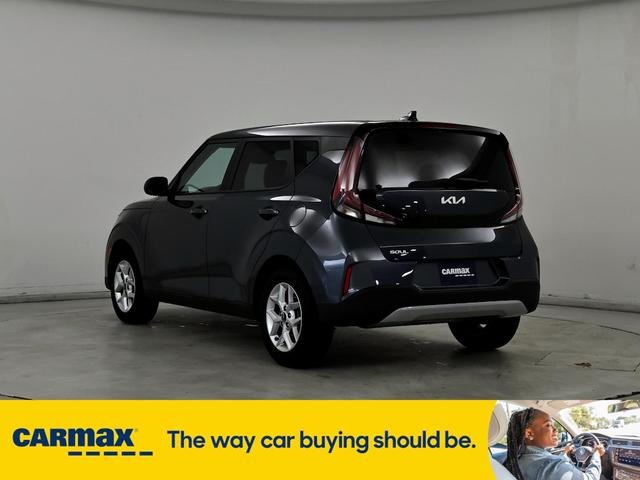 2023 kia soul lx