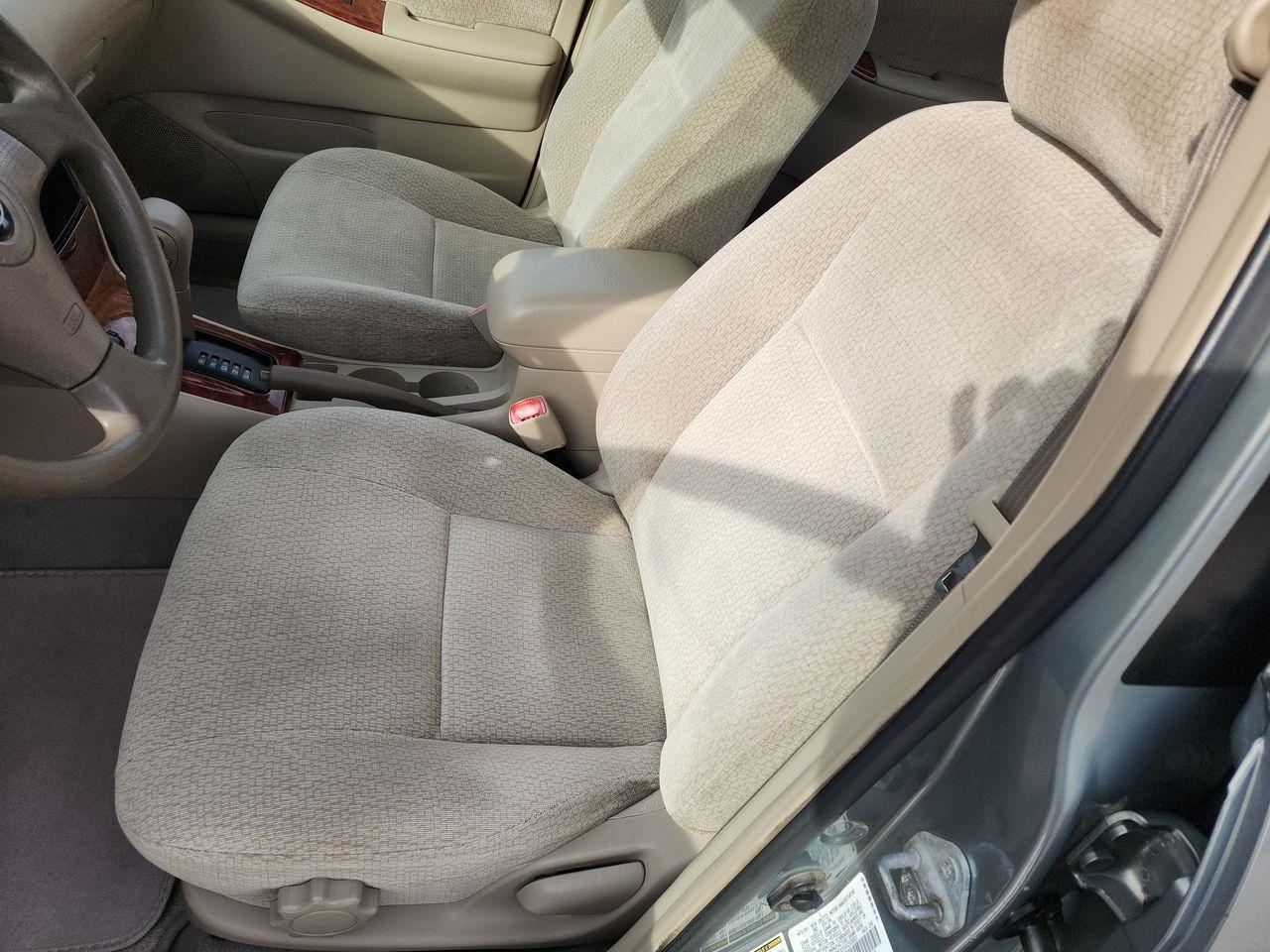 2004 toyota corolla