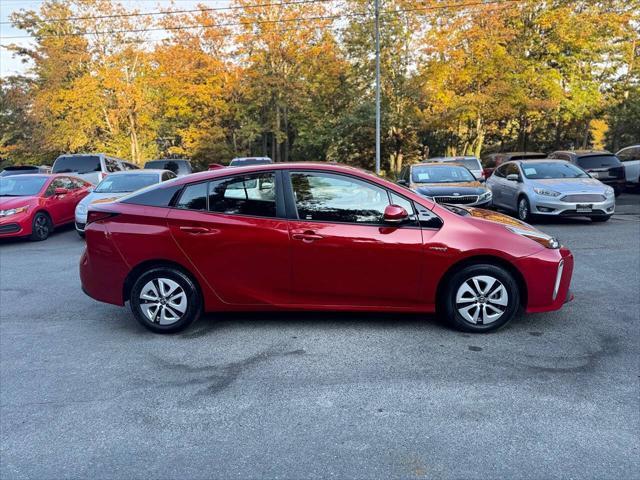 2019 toyota prius le