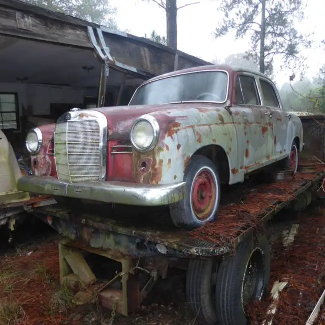 mercedes-benz 180 sedan 4-cylinder 3-speed manual