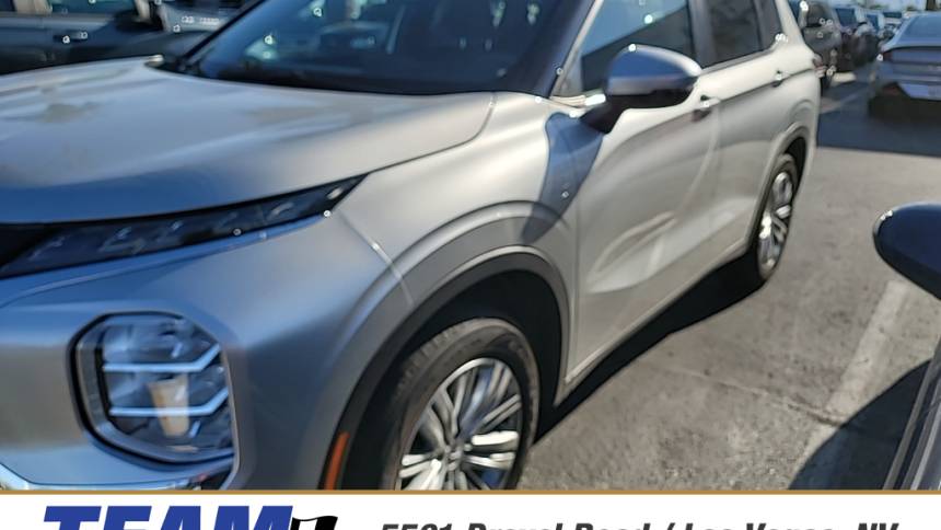2022 mitsubishi outlander es