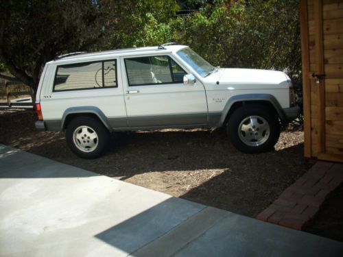 1989 jeep cherokee laredo 2 door 4wd 1 owner
