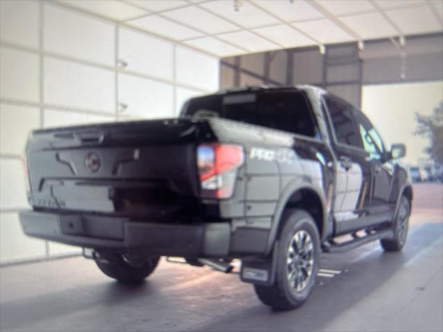 2024 nissan titan pro-4x