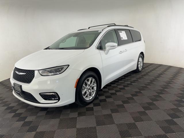 2022 chrysler pacifica touring-l