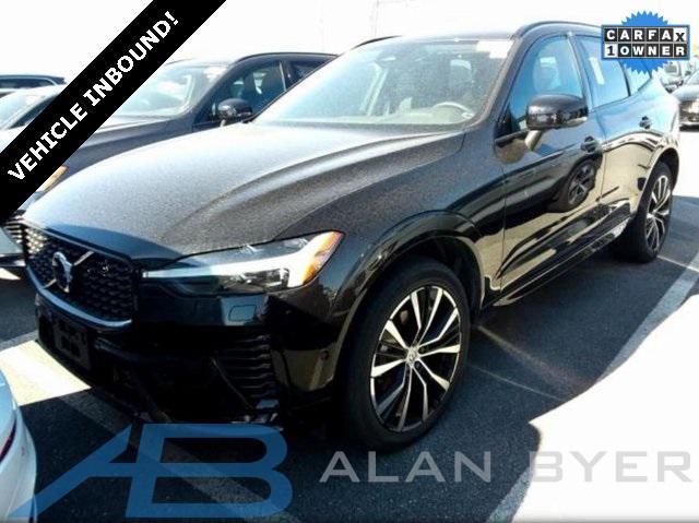 2024 volvo xc60 b5 plus dark theme
