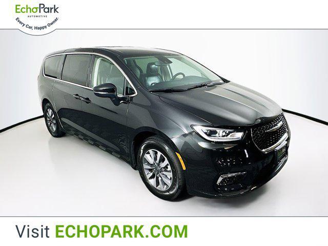 2023 chrysler pacifica hybrid touring l