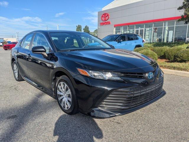 2019 toyota camry hybrid le