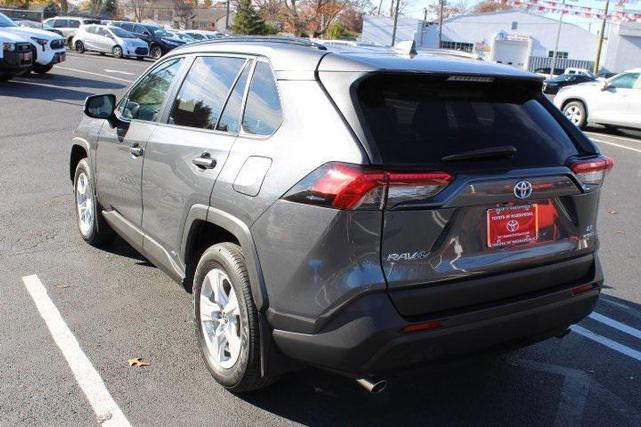 2019 toyota rav4 hybrid le