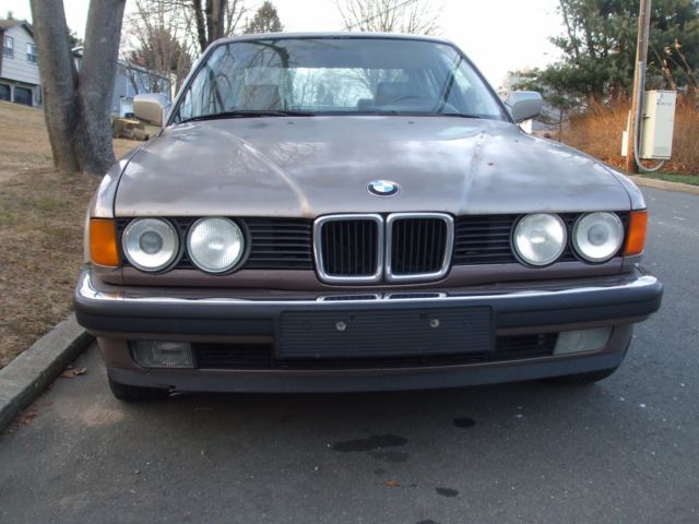 1988 bmw 735i e32 kaschmirbeige metallic 4-door luxury sedan automatic