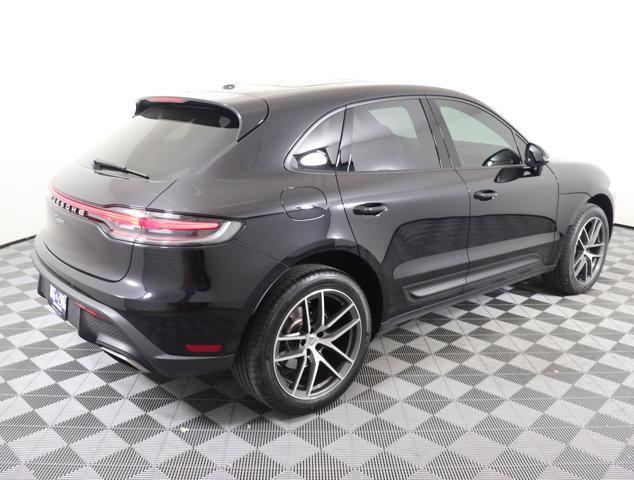 2022 porsche macan base