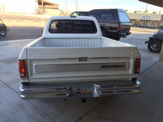 1987 dodge d150 base standard cab short box pickup 2-door 5.9l