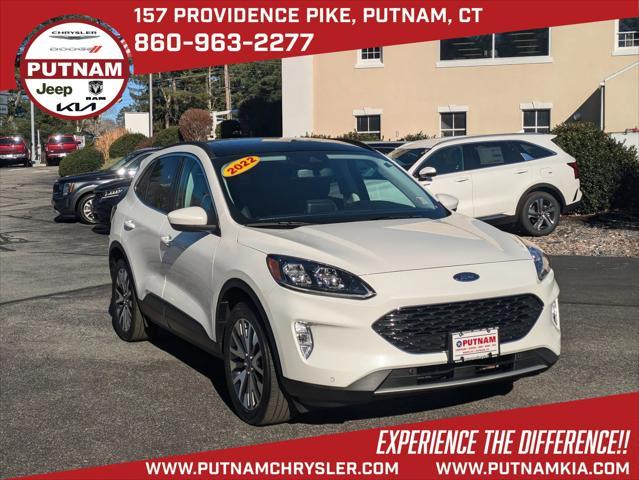 2022 ford escape titanium