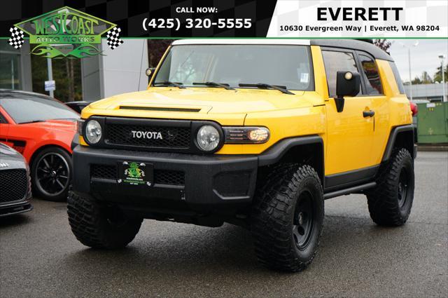 2010 toyota fj cruiser base