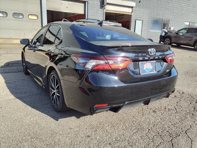 2023 toyota camry se