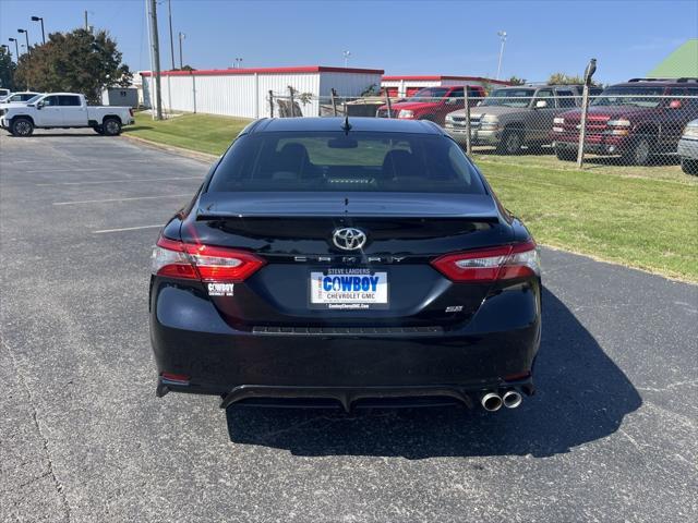 2019 toyota camry se