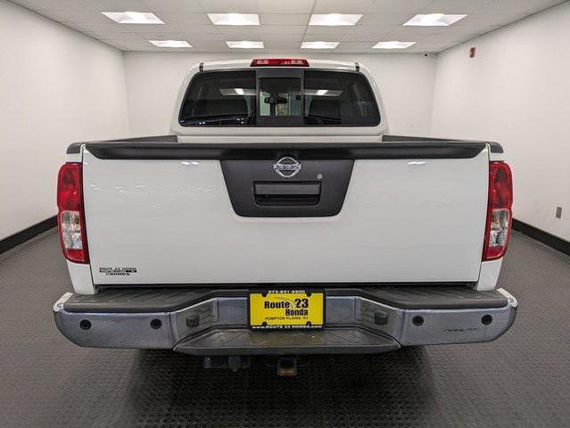 2016 nissan frontier sv
