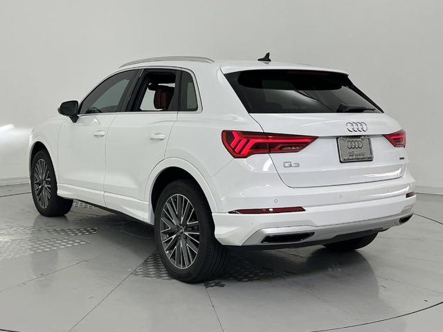 2022 audi q3 40 premium