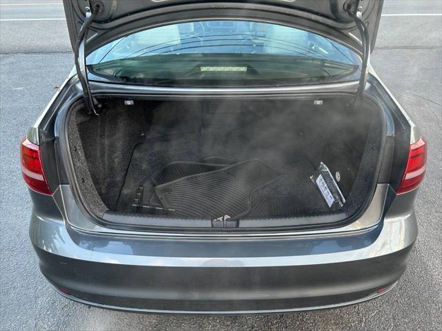2016 volkswagen jetta 1.8t sport