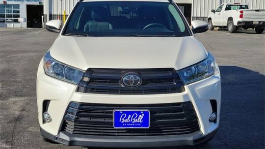 2018 toyota highlander se