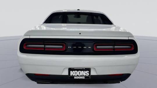 2020 Dodge se