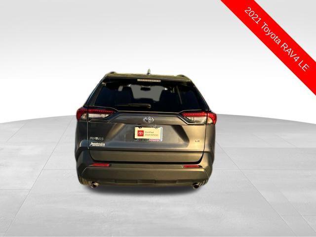 2021 toyota rav4 le