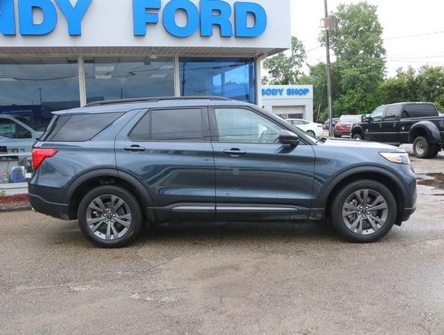 2022 ford explorer xlt
