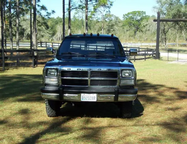 1993 ram w350 cummins diesel 12v , 4x4, restored, super clean dually, quad cab
