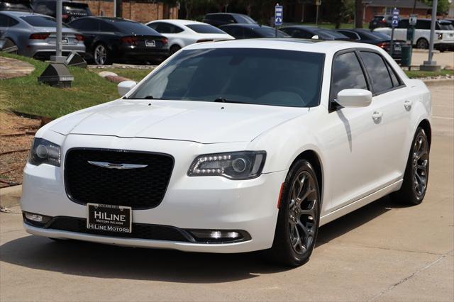2018 chrysler 300 s