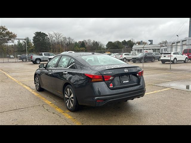 2022 nissan altima 2.5 sv