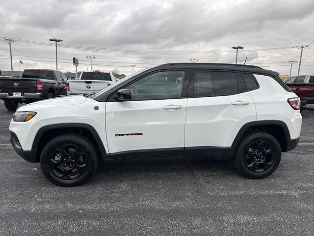 2023 jeep compass trailhawk