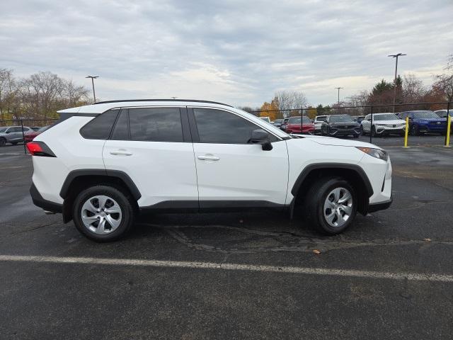 2020 toyota rav4 le