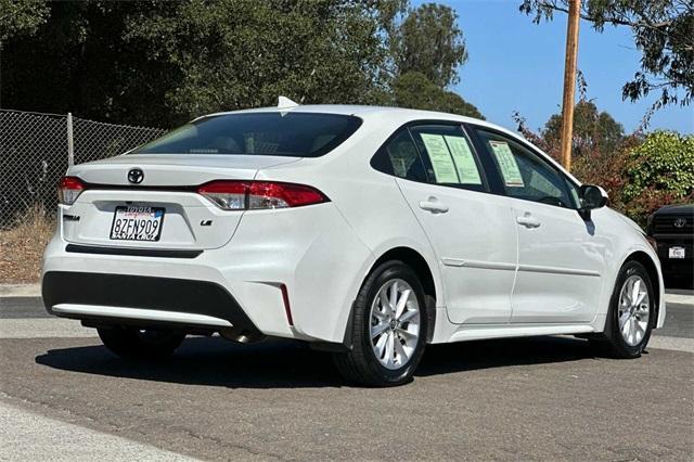 2022 toyota corolla le