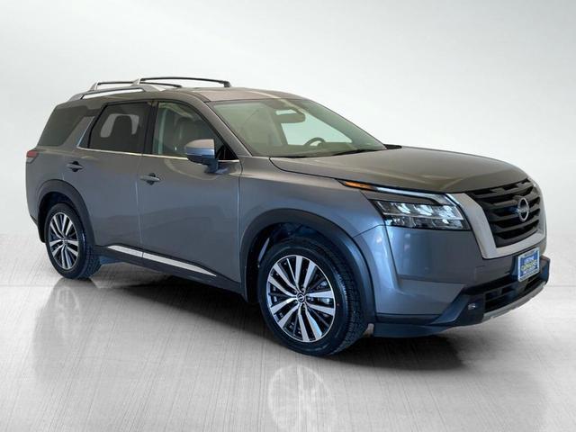 2022 nissan pathfinder platinum