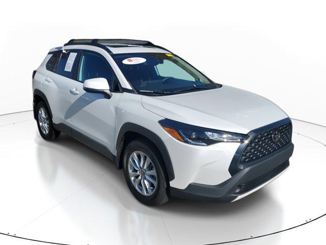 2022 toyota corolla cross le