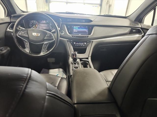 2022 cadillac xt5 premium luxury