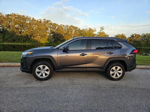 2023 toyota rav4 le