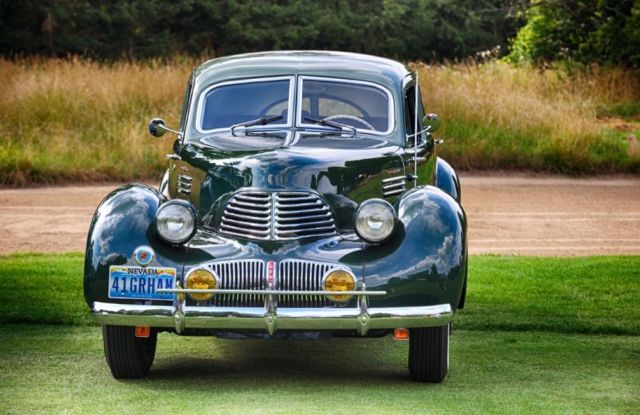 this is a 1941 graham hollywood which is based in the 1937 cord